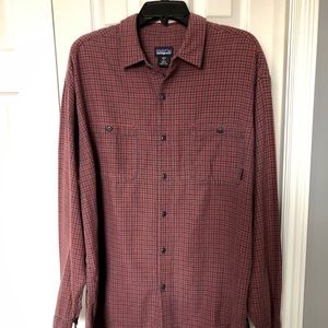 Patagonia Men’s button down shirt